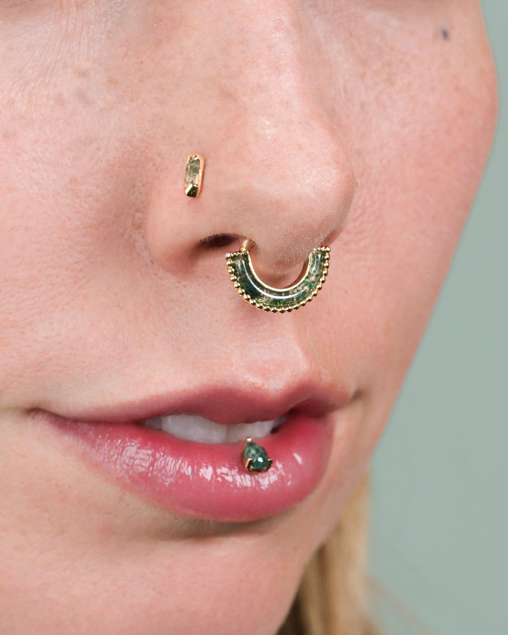 Harmonic Clicker with Moss Agate