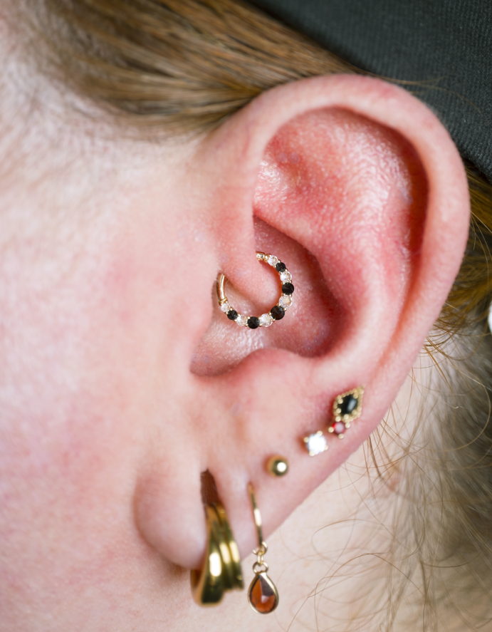 Eclipse - Black Spinel + CZ - Clicker